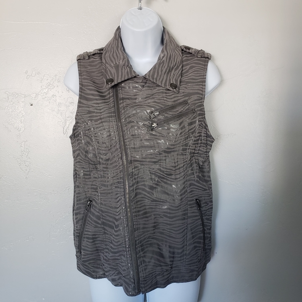 Daytrip Medium Grey Moto Vest Sleeveless Zebra Pattern Textured Velvet Fall